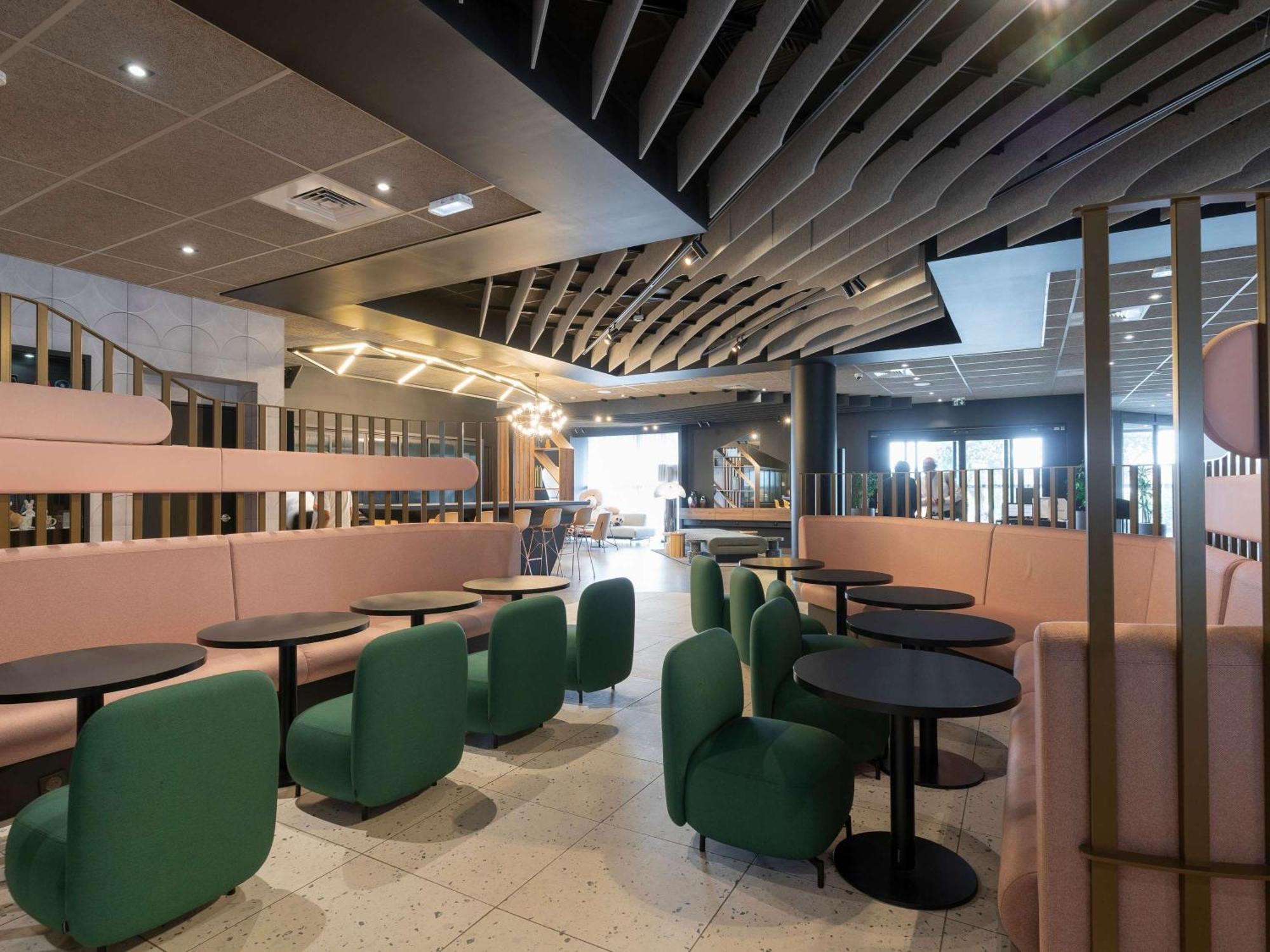 Novotel Poitiers Site Du Futuroscope Чассенеуил-Ду-Поитоу Экстерьер фото